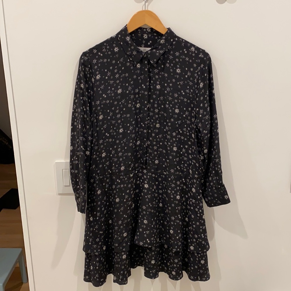 Equipment size large dress